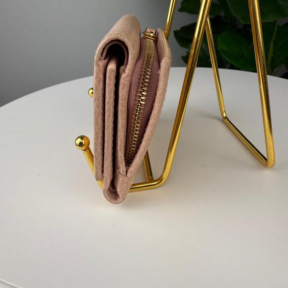 💎✨Authentic Gucci GG Marmont Logo Leather Trifold Wallet - Picture 7 of 7